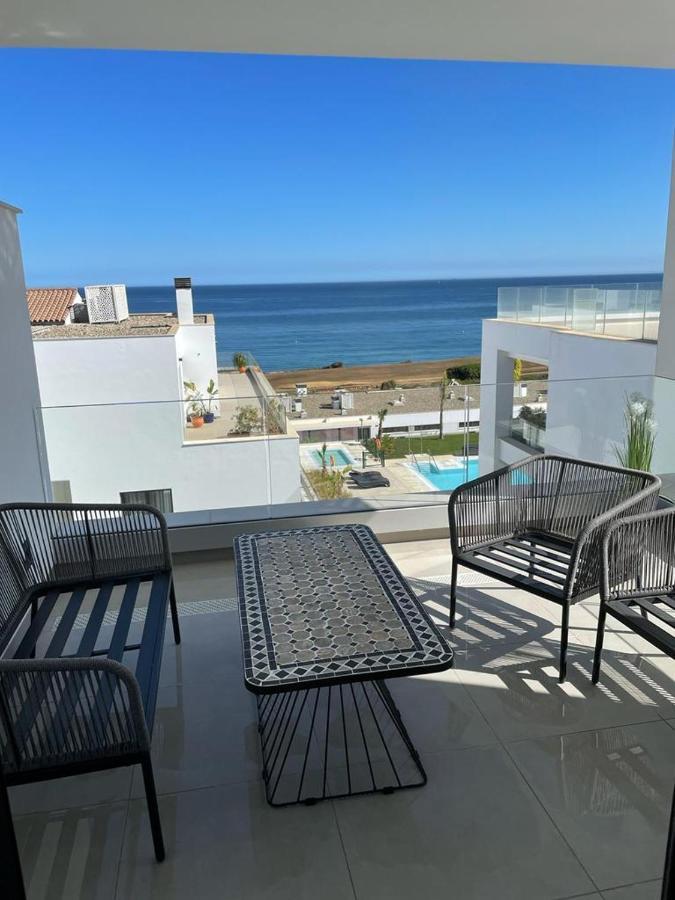 Modern Duplex In Alcaidesa Links II Apartman Kültér fotó
